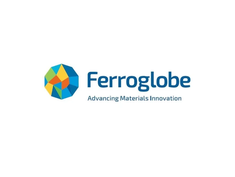 Tres trabajadores heridos en un accidente en la planta de Ferroglobe en Cee