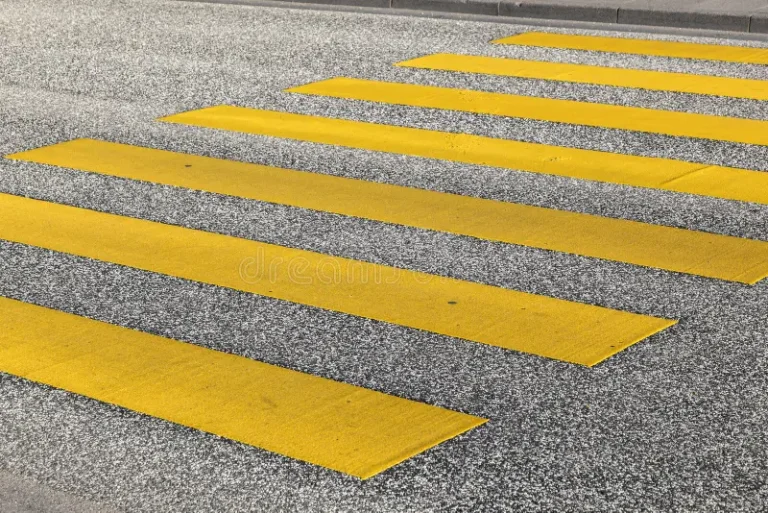 Seguridad Vial: ¿Pasos de peatones amarillos?